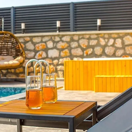Esya 2 Hotel *